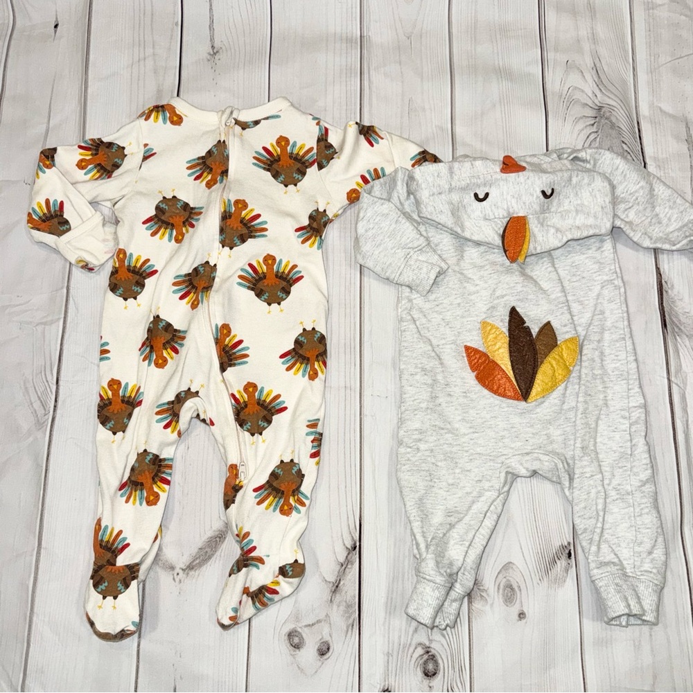 Set of Thanksigving Outfits - Baby Size 6 Months